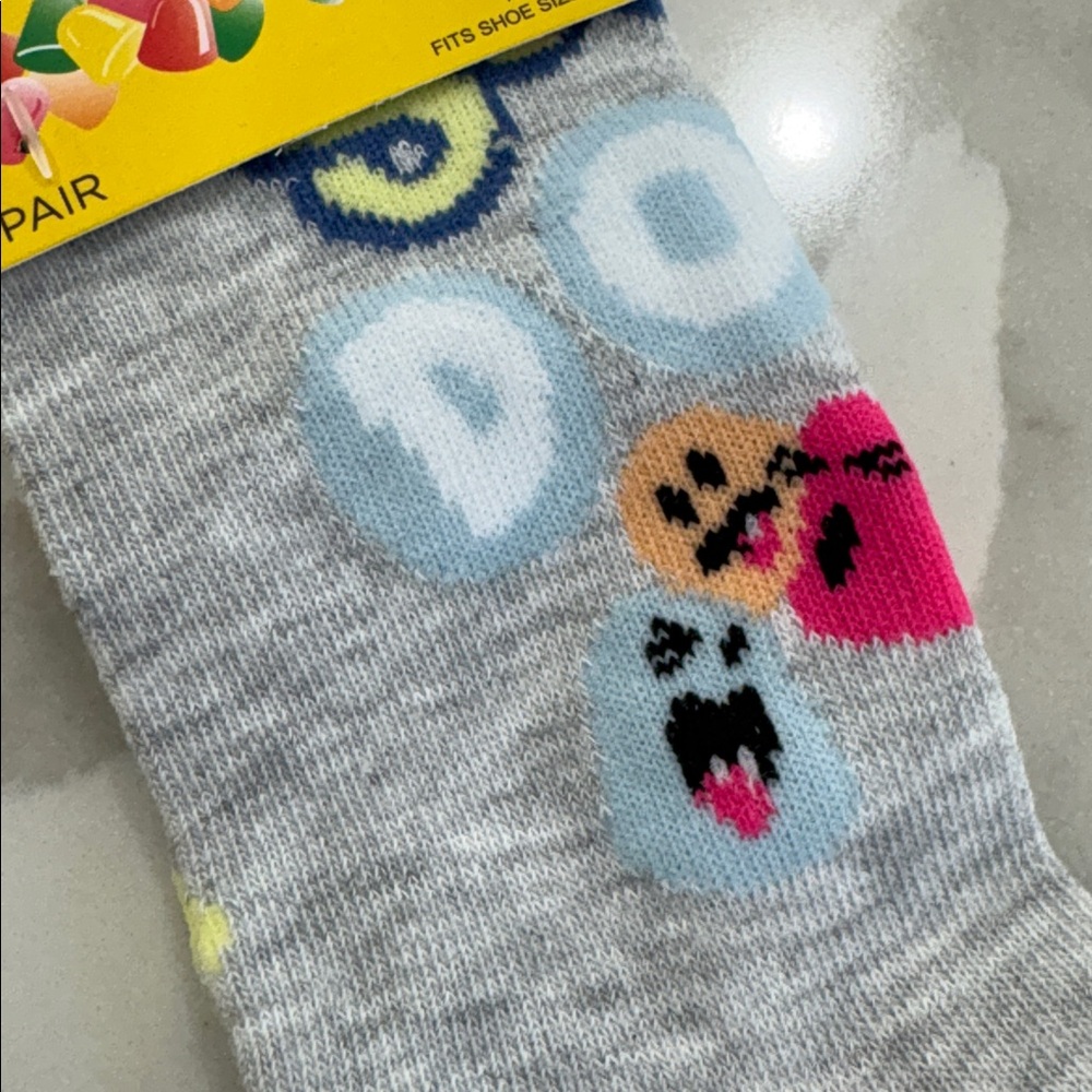 Tootsie DOTS Candy Kids Socks Gray Colorful Gumdrop‎ Pattern Size 9–3.5 NWT - Picture 2 of 6